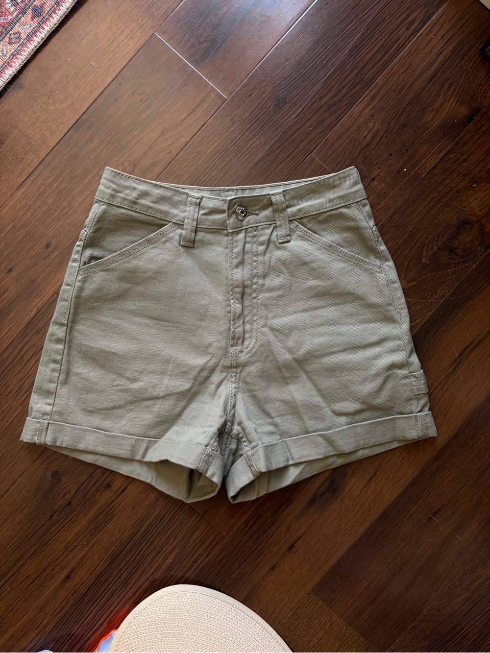 H&M DIVIDED Olive High-Waist Cuffed Women’s Shorts with Pockets, Size XS